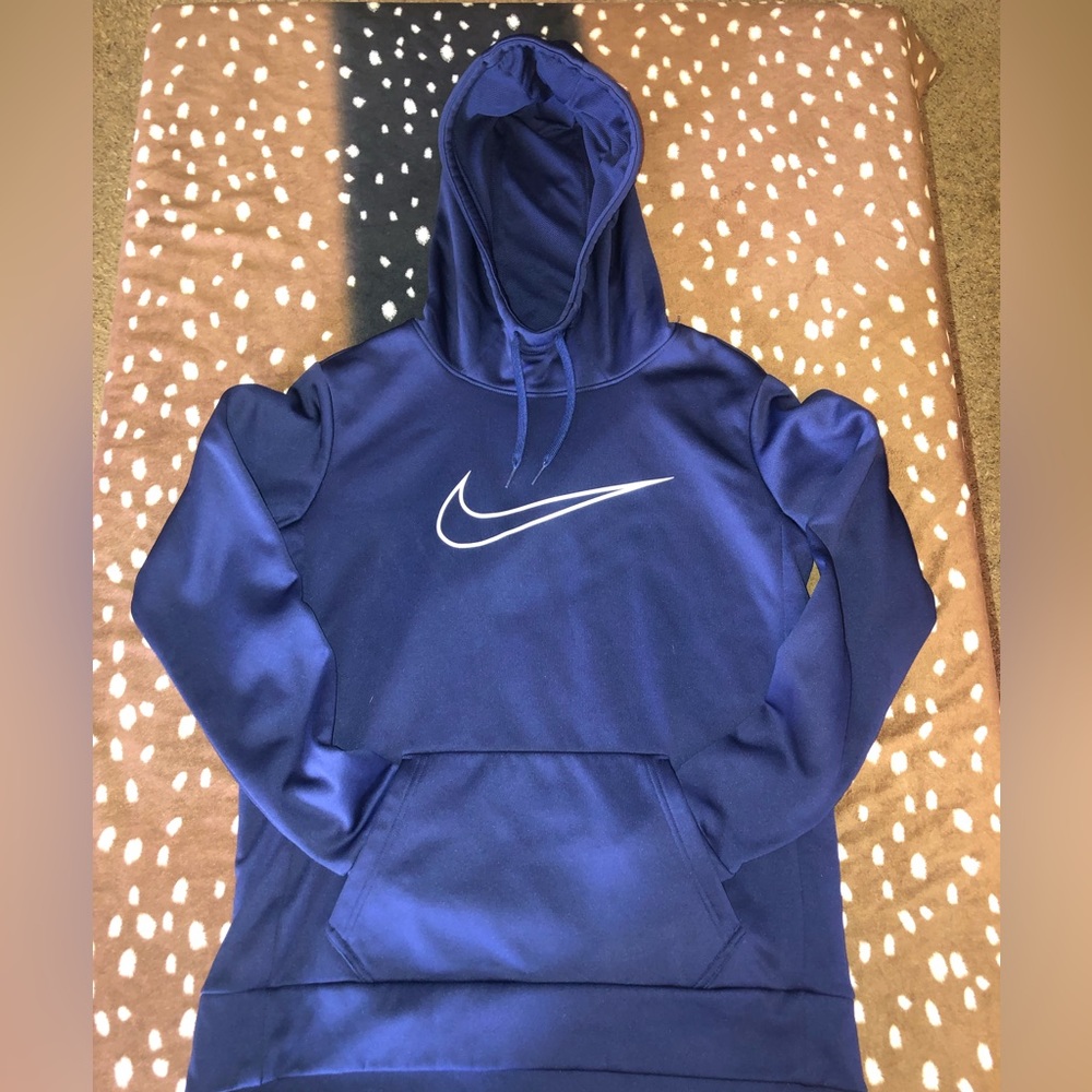 Workout blue hoodie with pockets.